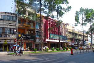 Tòa nhà